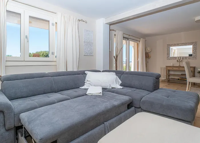 Patrizia-luxury House Apartment Olbia