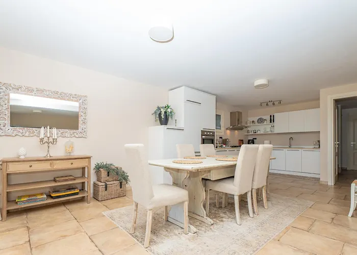 Patrizia-luxury House Olbia