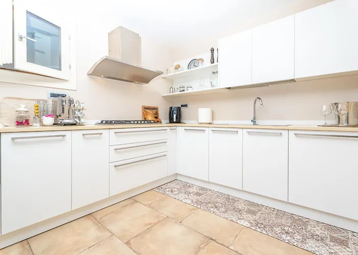 Patrizia-luxury House *